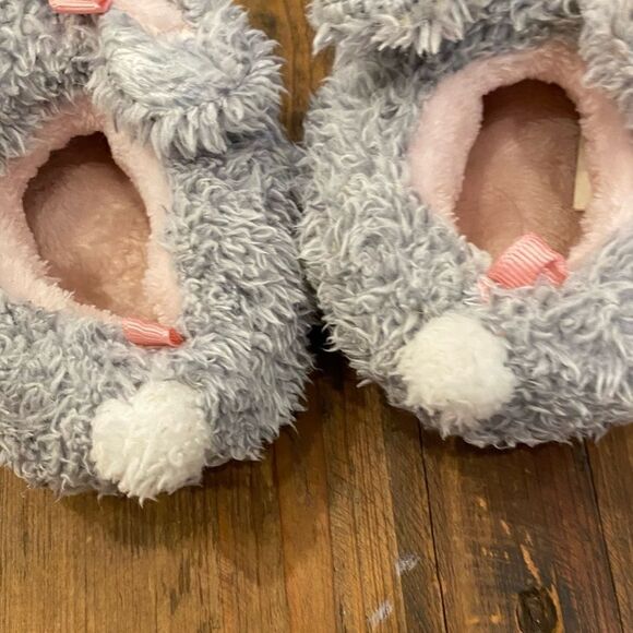 Fuzzy Bunny Slippers Gray Pink Accents Toddler Size 6 - Picture 6 of 10